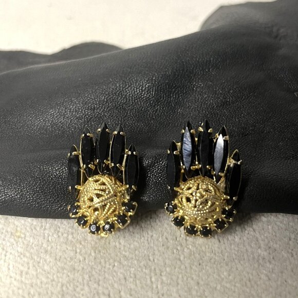 Vintage Juliana DeLizza and Elster Jet Black Gold Filigree Ball Navette Clip On - Picture 2 of 5
